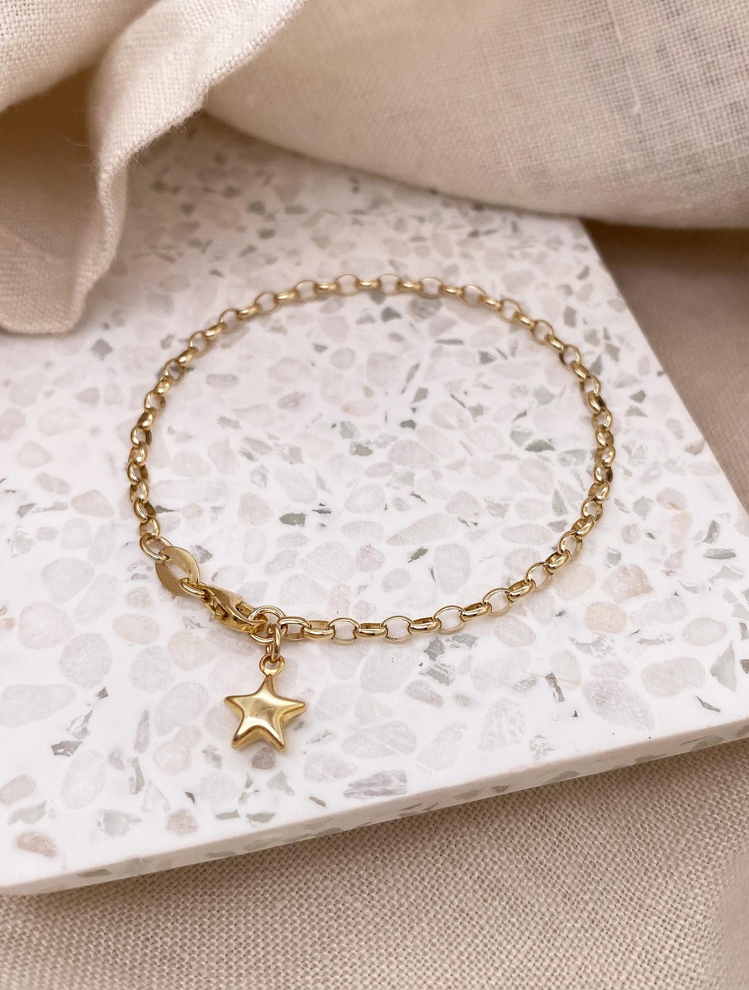 Adjustable Size Belcher 9ct Gold Star Charm Bracelet