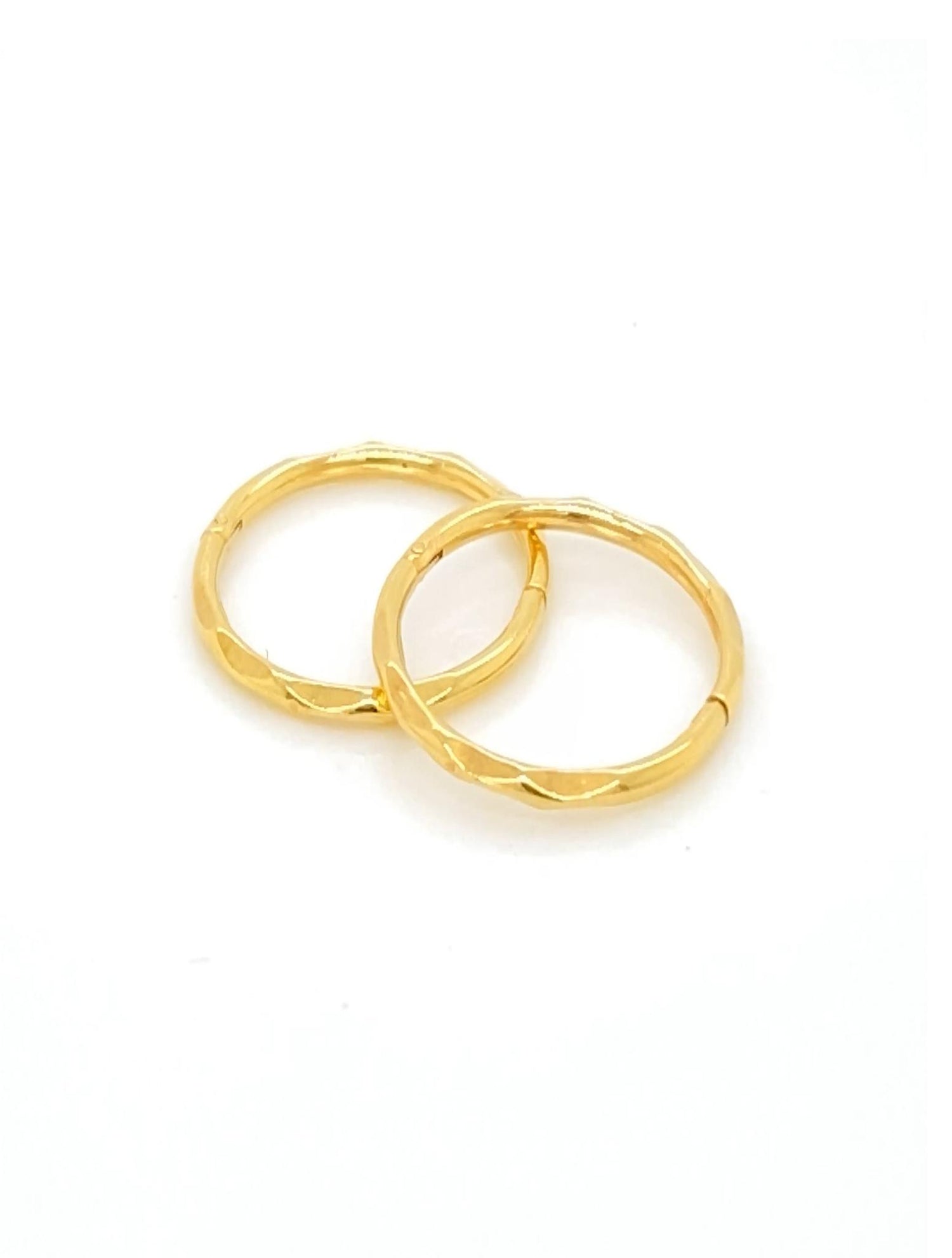 Medium Facet Hinged Sleeper Earrings in 22ct Gold