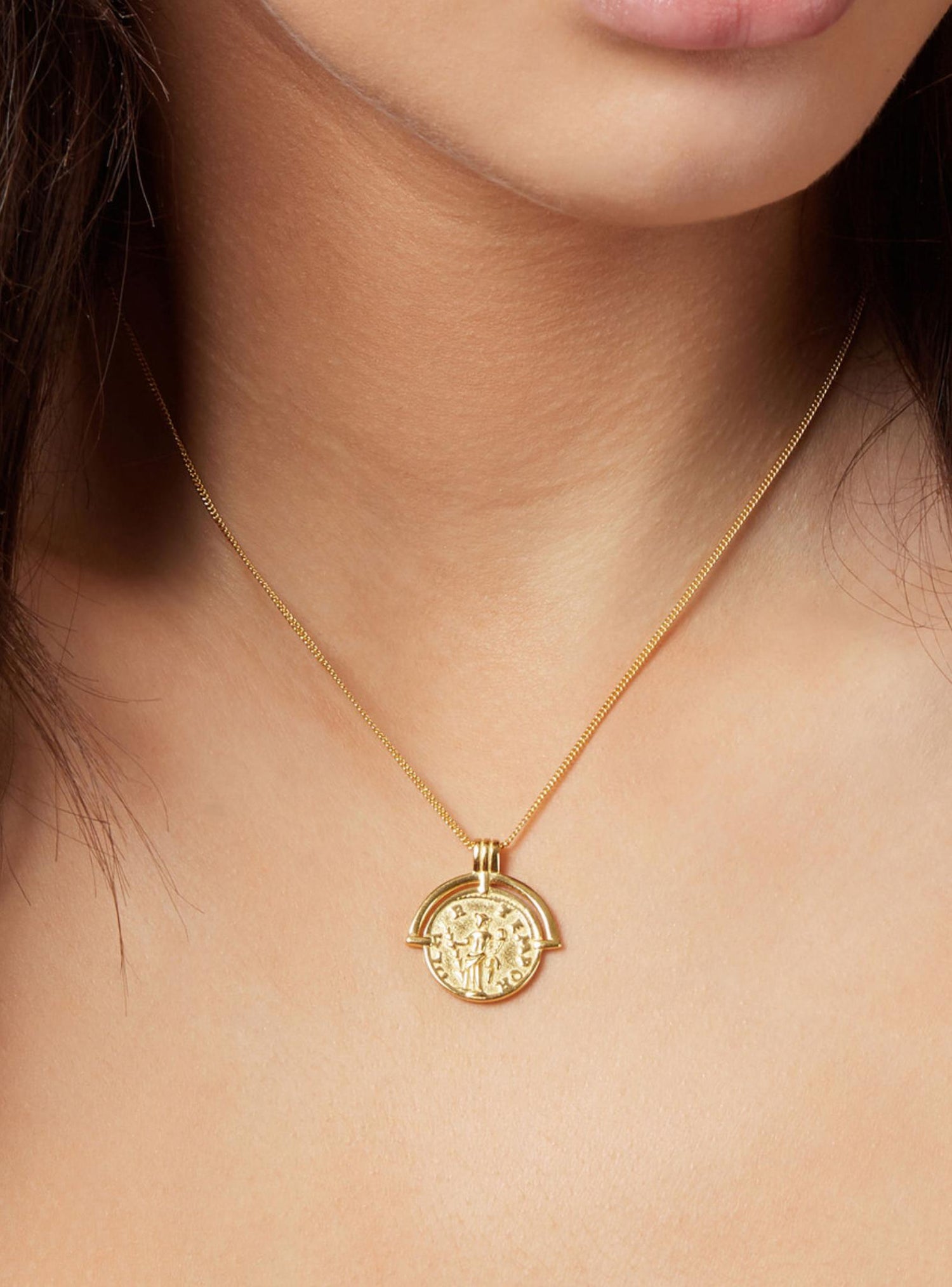 Pastiche Berkley Coin Charm Necklace in Gold