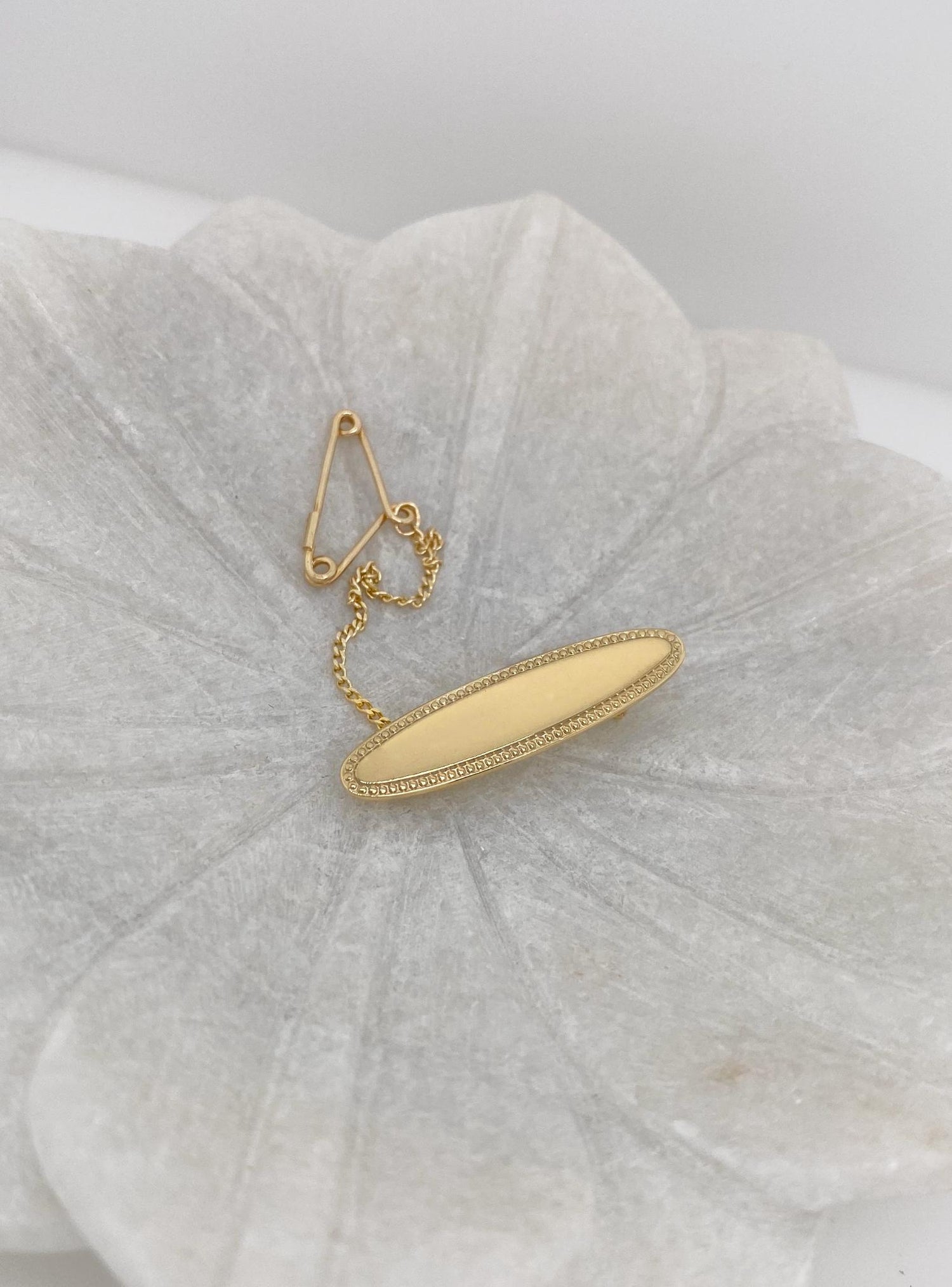 Lightweight Oval Identity Name Baby Brooch in 9ct Gold