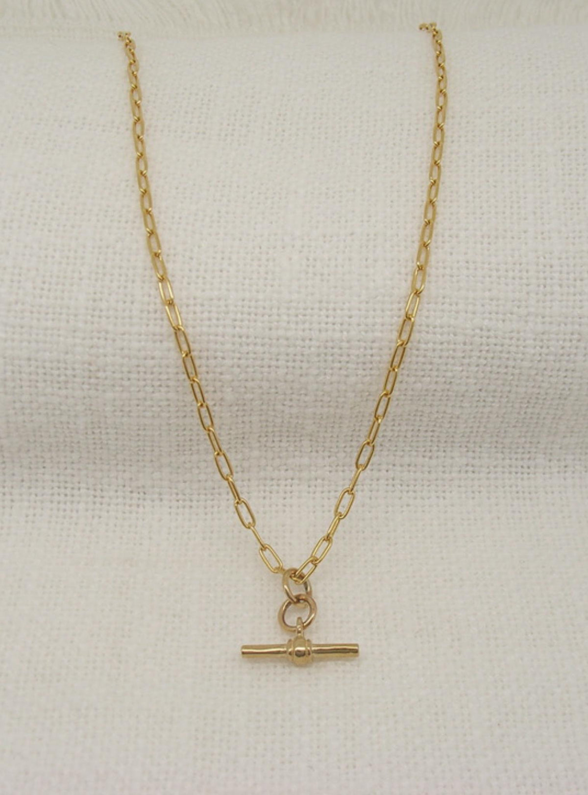 Aurelia Paperclip T Bar Fob Necklace Chain in 9ct Gold