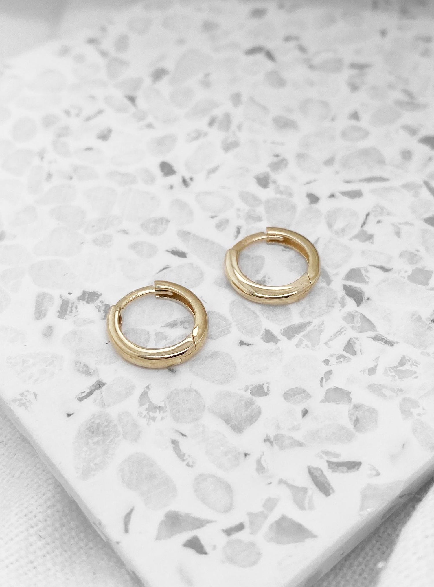 Aurelia 6mm Huggie Hoop Earrings in 9ct Gold
